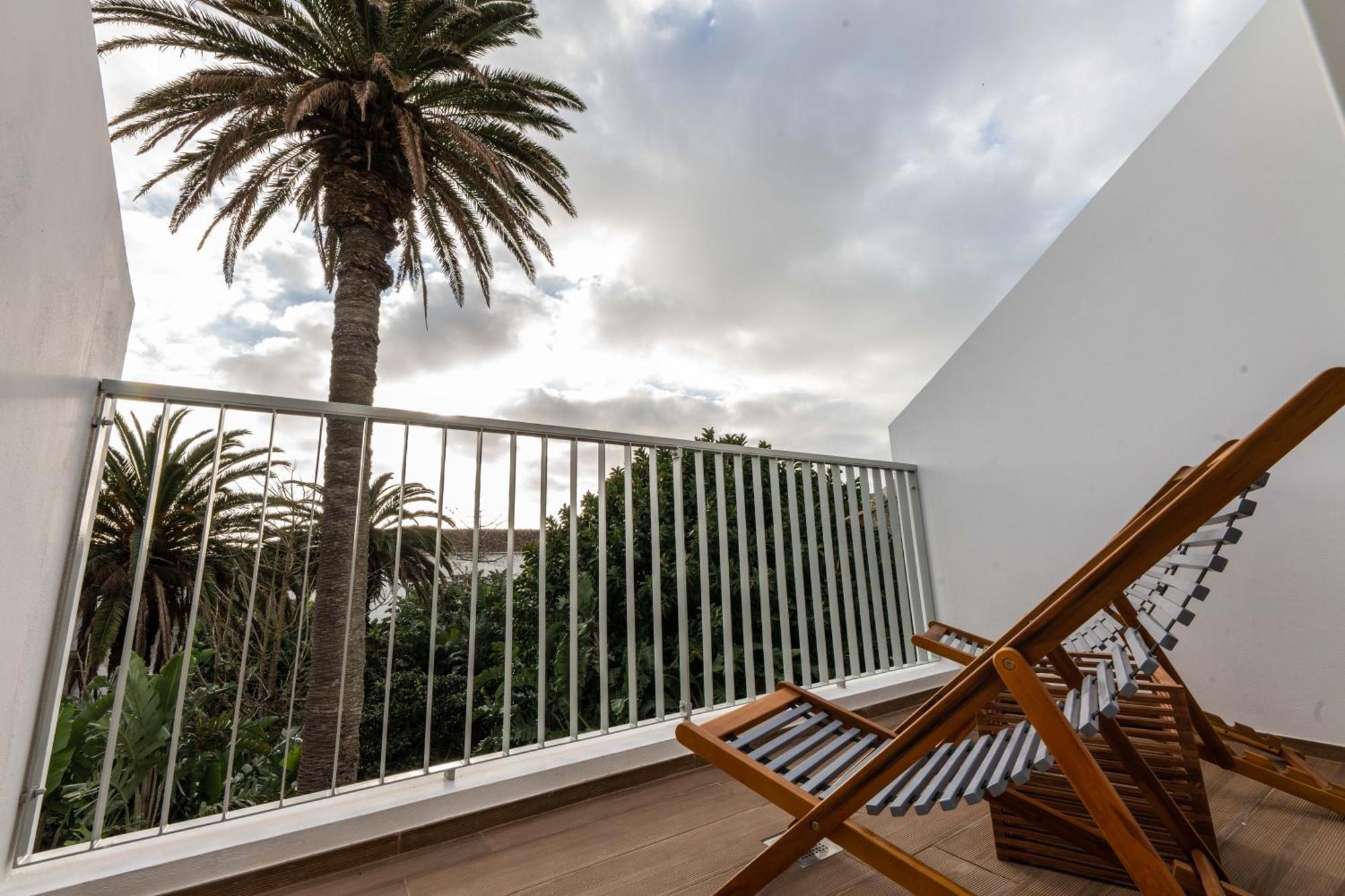 Brum Design Apartments Πόντα Ντελγκάντα Εξωτερικό φωτογραφία